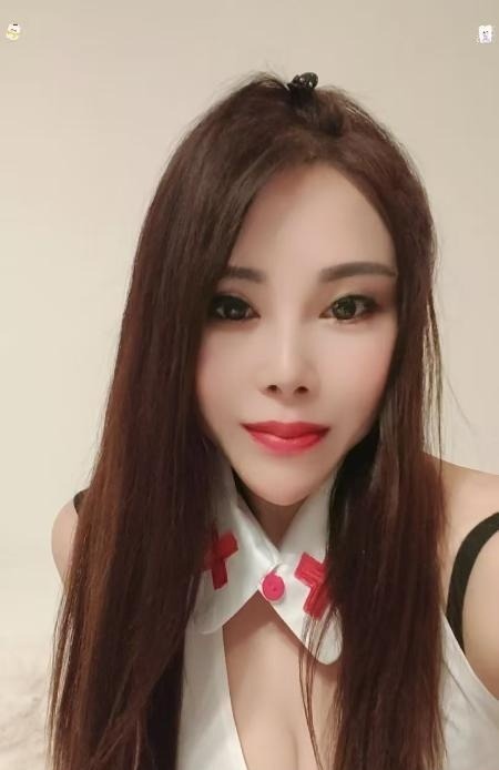 四川皮肤白貌美骚货 第1张