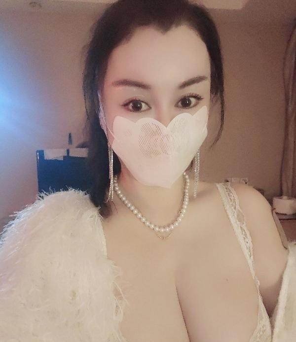 越秀美胸丽莎 第2张