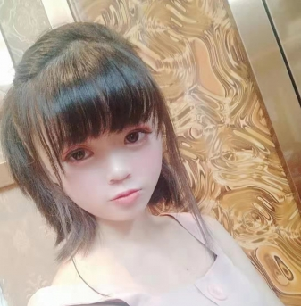 湖南身材娇小萝莉妹纸求包 第1张