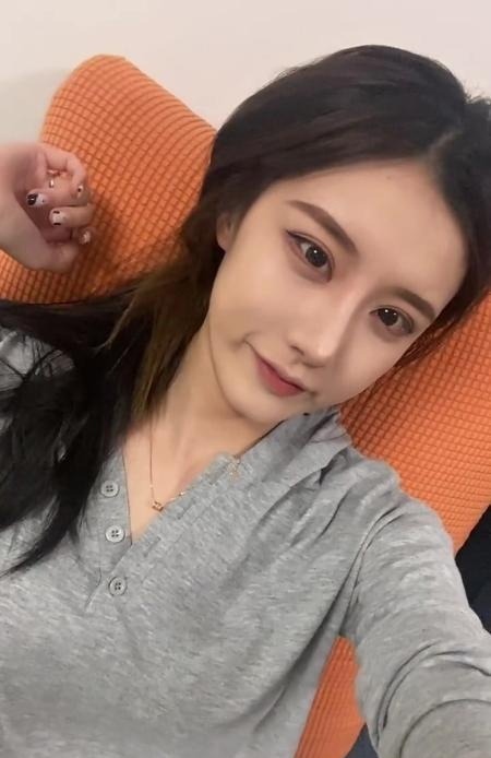 甜美御姐瑶瑶 第1张