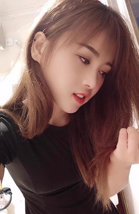 苗条靓妹菲菲 第2张