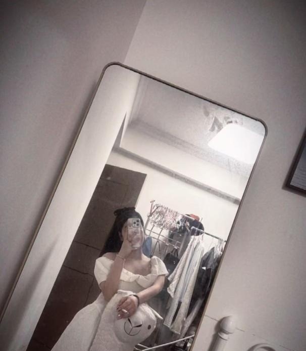 年轻微胖大胸妹 第3张