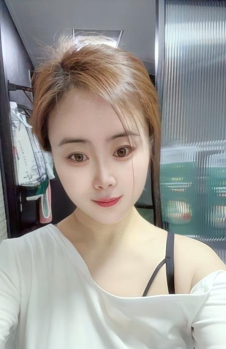 服务系骚妇艾米 第1张