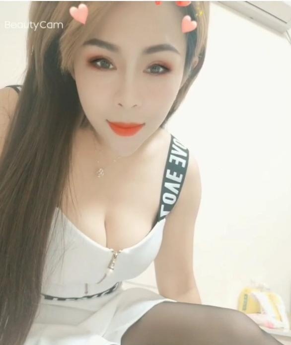 会喷的姐姐 第1张