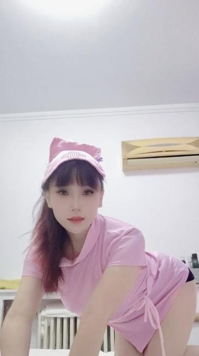 制服少妇 第1张