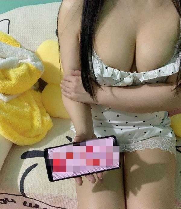 大奶甜妹小月 第2张