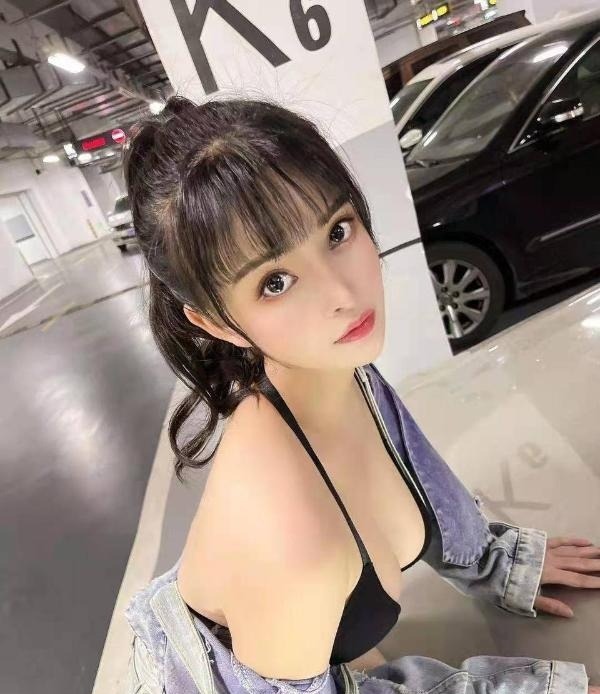 西湖大奶少妇 第1张