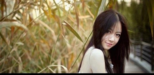 性感女生寻求港湾，冷白肤气质好。 第1张